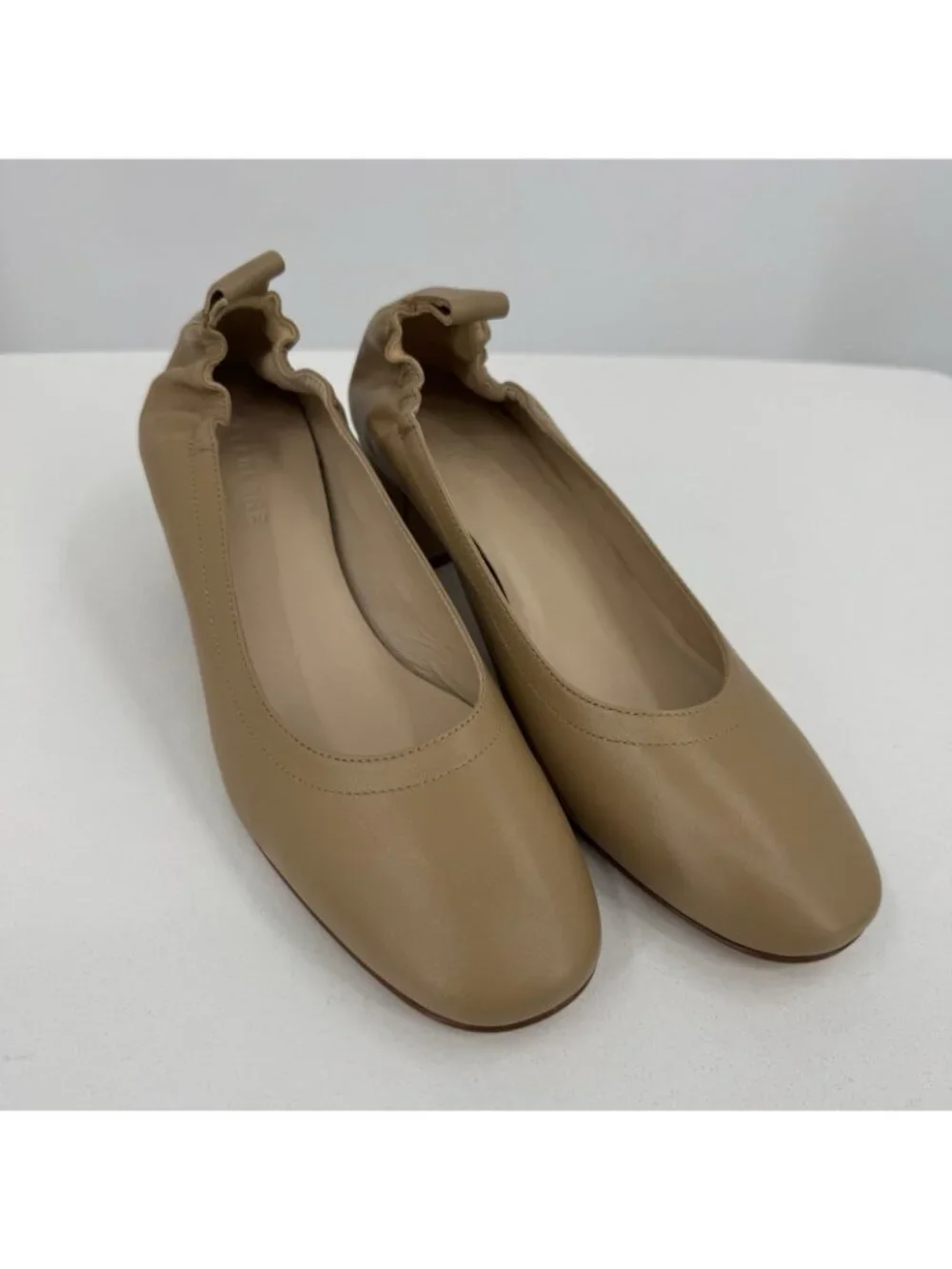 Everlane Italian Leather Day Heel Light Taupe 6.5 Women's Elastic Back Comfort